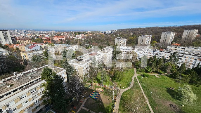 Promenljivo i sparno